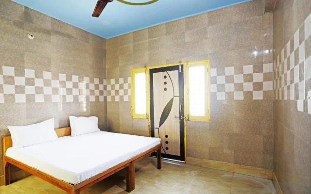 Shri Lajjaram Ashram by OYO Rooms