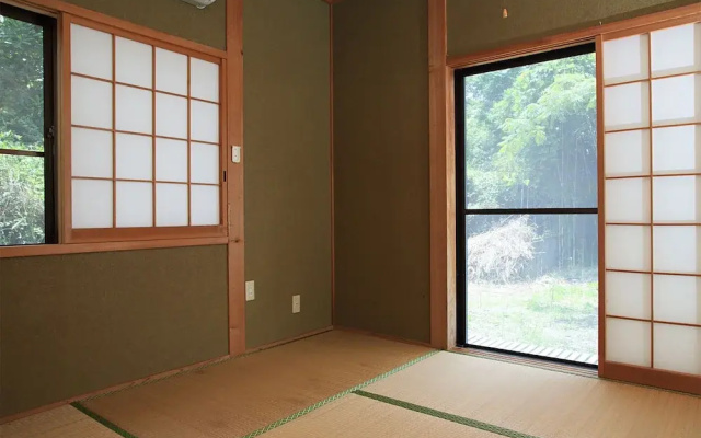 Sasayakana Ouchi Sakida Kushima