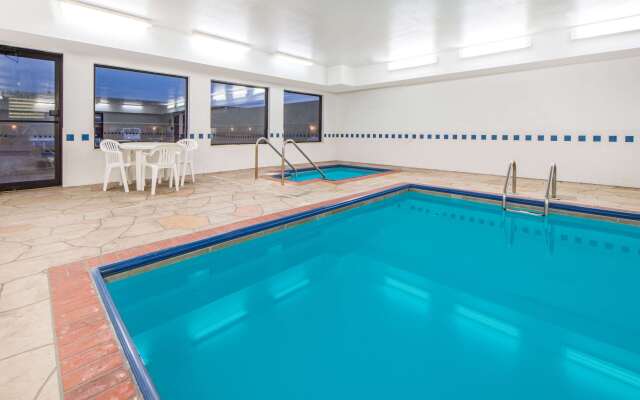 Super 8 by Wyndham Big Cabin/Vinita Area