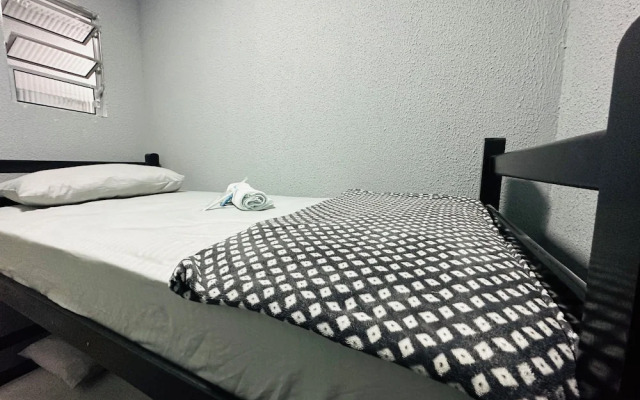 On Hostel gru unidade 2 traslado café
