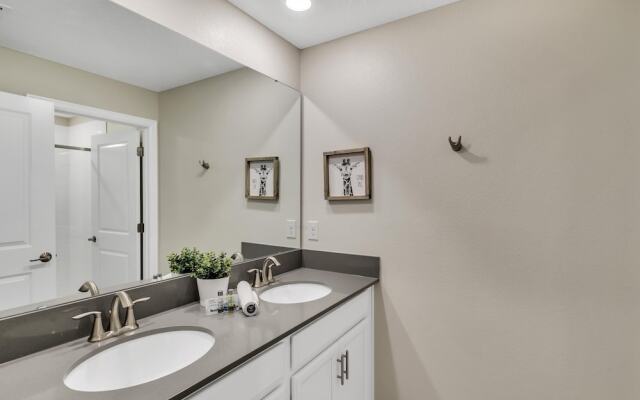 Stylish Family Home Private Pool Stl111