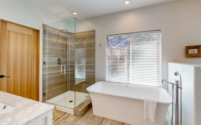 Hillside Hideaway #603