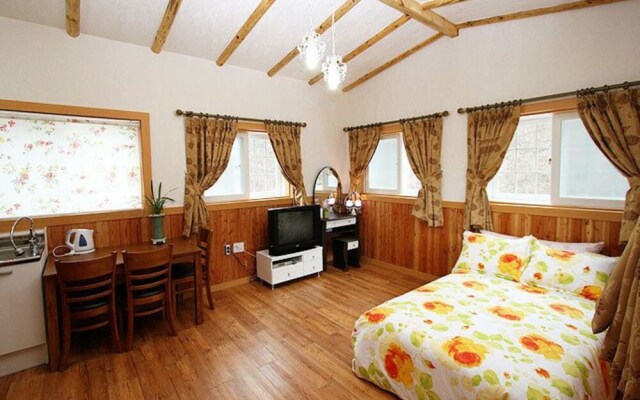 Pocheon Evergreen Pension