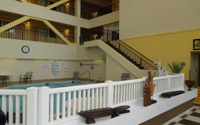 The Atrium Resort, Virginia Beach by Vacatia