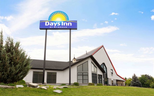 Days Inn by Wyndham Kingston