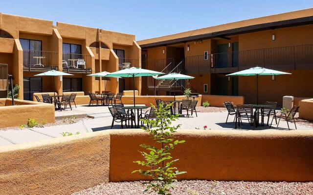 Ramada by Wyndham Tucson Airport