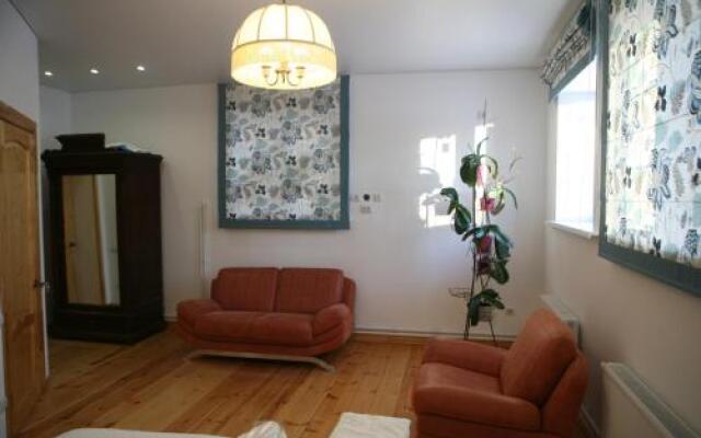 Domashniy Pansion Ponka House