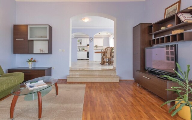 Stunning Home in Pula With Wifi and 3 Bedrooms