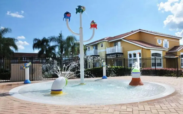 Lake Berkley - 7 Bed 5 Baths Villa