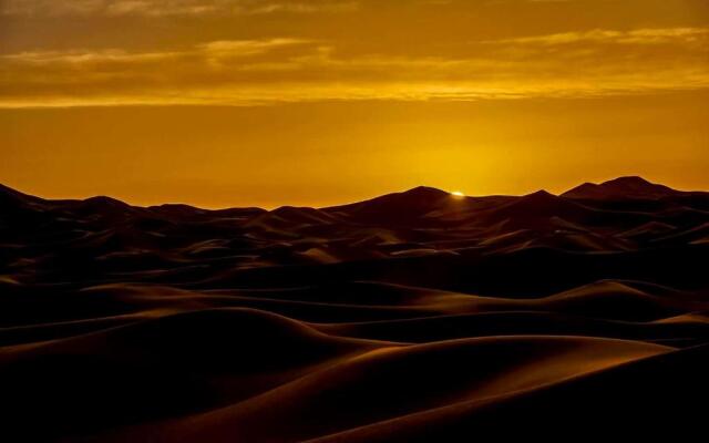 Moda Camp Merzouga - Camel Quad Sunboarding ATV