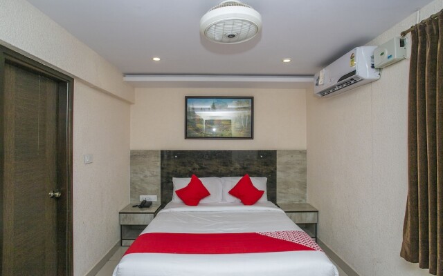 OYO 26197 Pride Suites