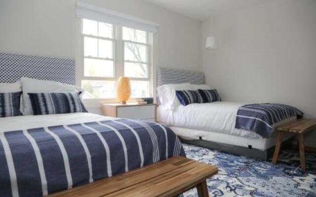 The Sea Breeze Inn