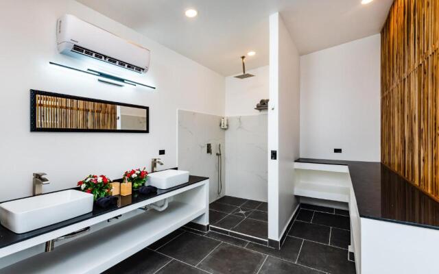 House of Nomad - Adults only