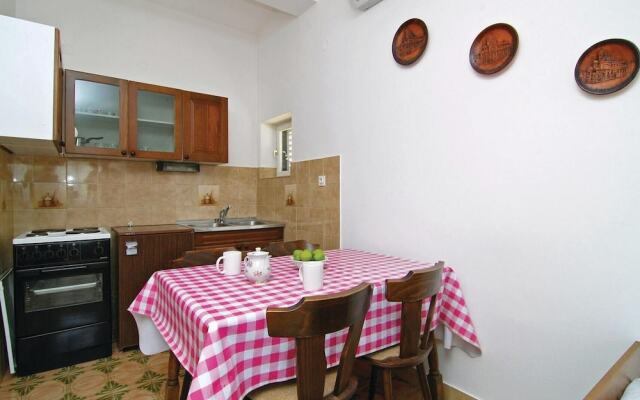 Stunning Home in Jadrtovac With Wifi and 1 Bedrooms