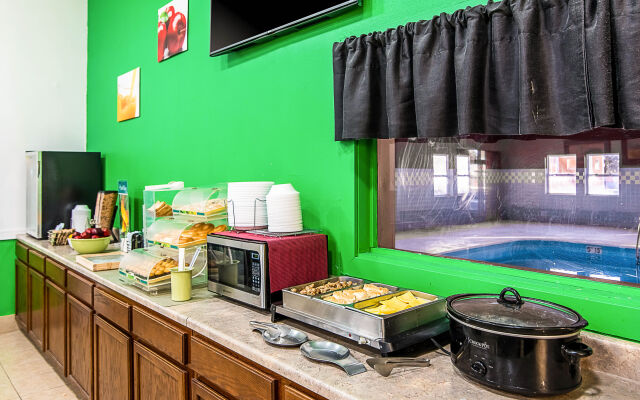 Comfort Inn and Suites Pittsburg