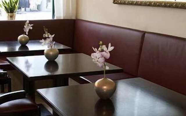 Hotel Csejtei