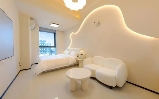 Dream Inn Hotel (Songjiazhuang Subway Station Branch)