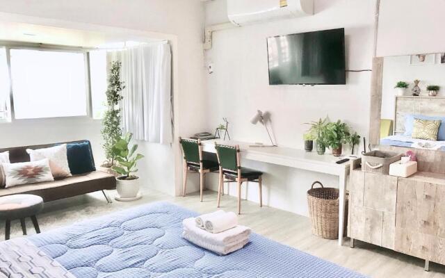 Cozy A at Nimman Studio Room in Condominium