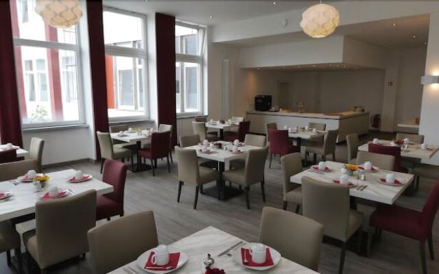 Ruhr Inn Hotel & Hostel