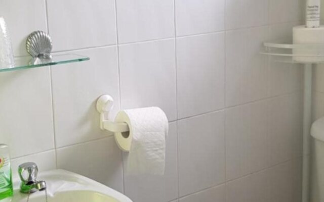 Oakleigh Guest House