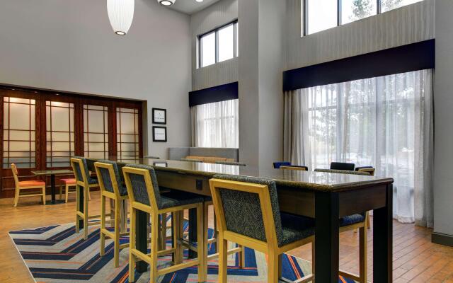Hampton Inn & Suites Syracuse Dewitt