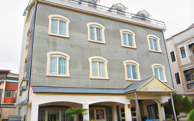 Red Roof Homestay