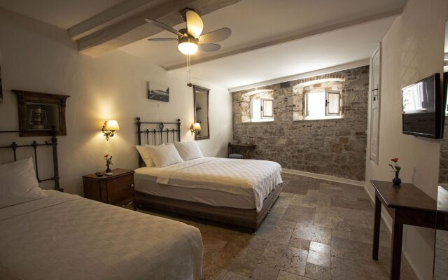 Opus 1910 Otel