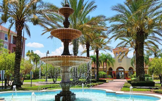 Top-floor Condo, Near Universal &convention Ctr