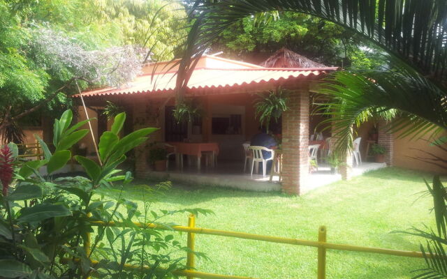 Uke Inn Hotel & Suites Teran