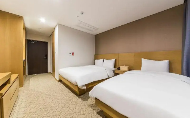 Jongno Lumia Tourist Hotel