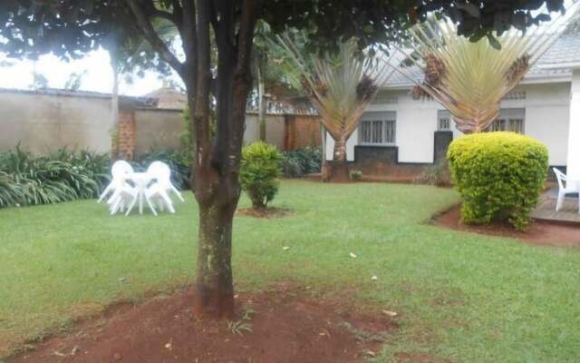 Paula Guest House