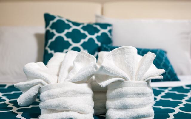Heaven on Baltimore Downtown Fully Furnished Apartments