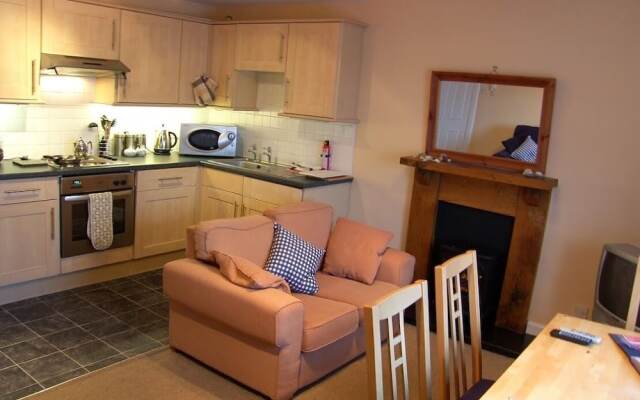 Tay Pearls - The Nestings