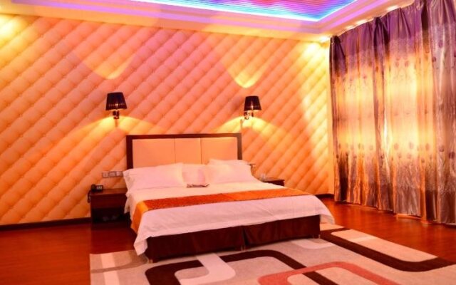 Warm Harbor Hotel