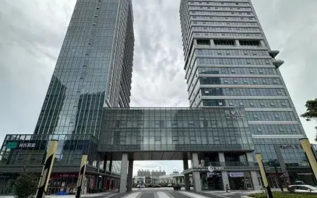 Yunqi International Apartment (Huangpu Fish Zhugang Branch)