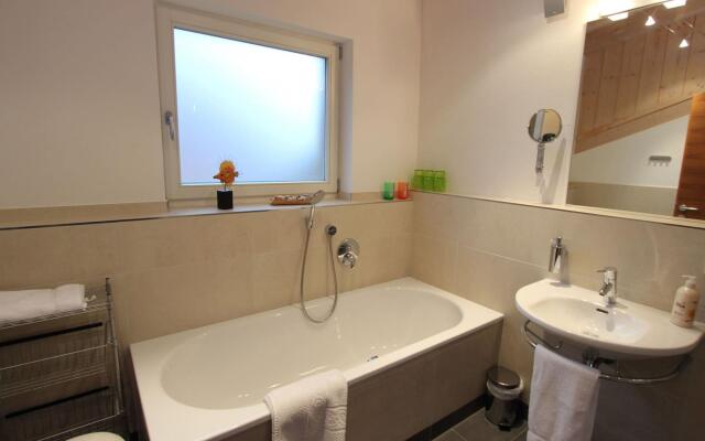 Contemporary Apartment in Leogang near Ski Area