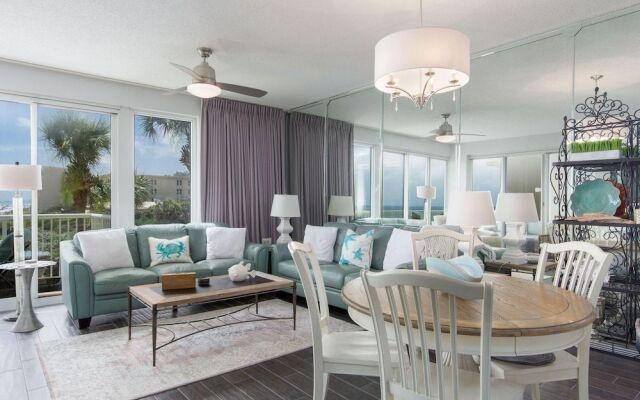 Crescent at Miramar By BlueSwell