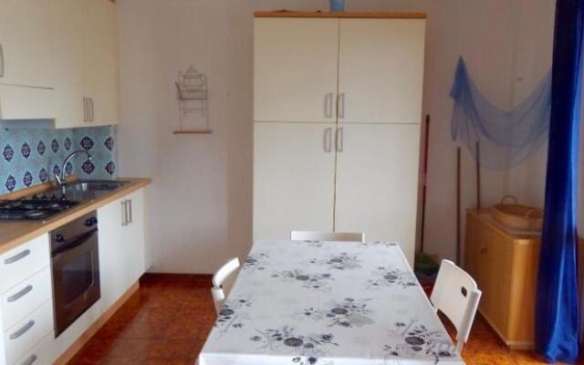 M89 - Marcelli, trilocale con terrazzo a 30mt dal mare