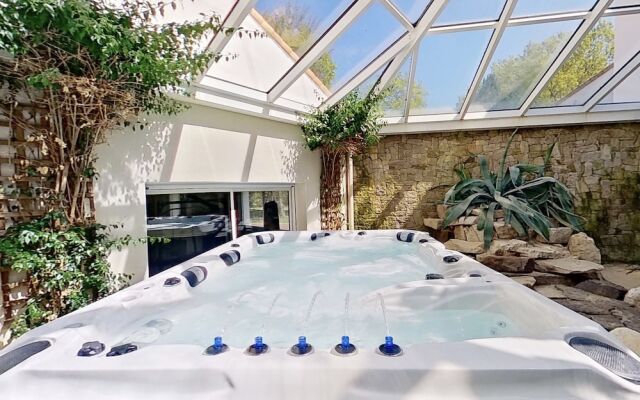 Les Jardins de la Muse / BnB maison d'hôte, piscine couverte et spa