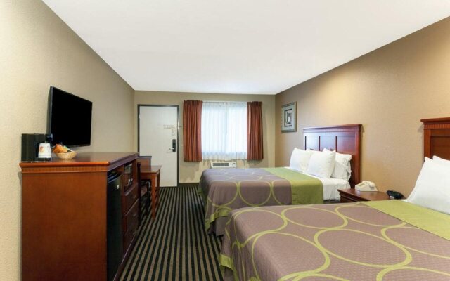 Super 8 by Wyndham Escondido