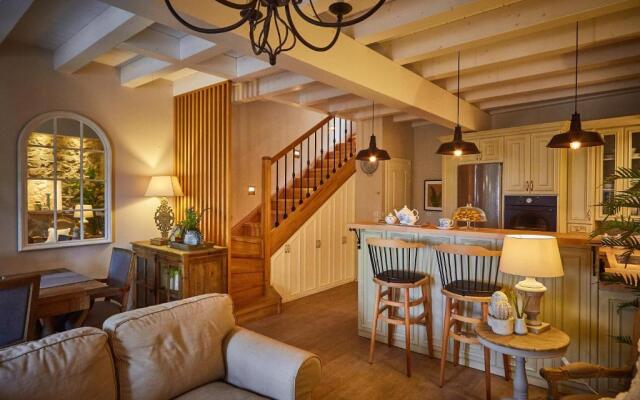 Lianelia LUXURY Village House