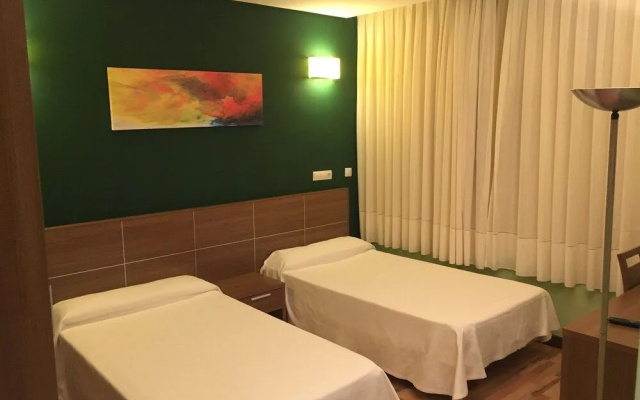 Hotel Área de Servicios Los Chopos