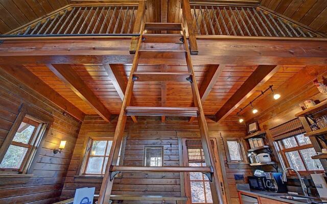 Woodpecker's Hollow - 1 Br Cabin