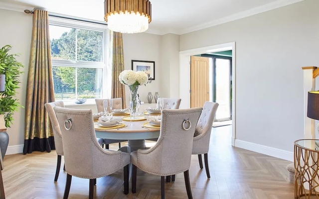 Host Stay Rose House