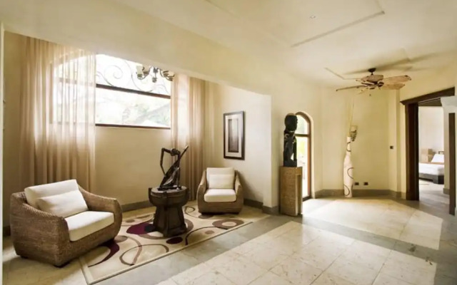 Extravagant Beachfront Mansion in Flamingo - Second to None