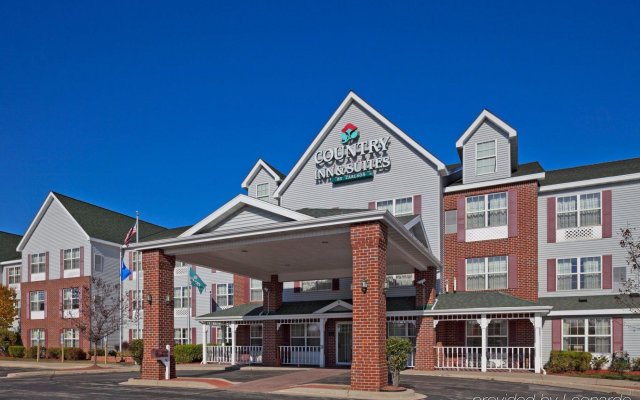 Holiday Inn Express & Suites Port Washington, an IHG Hotel