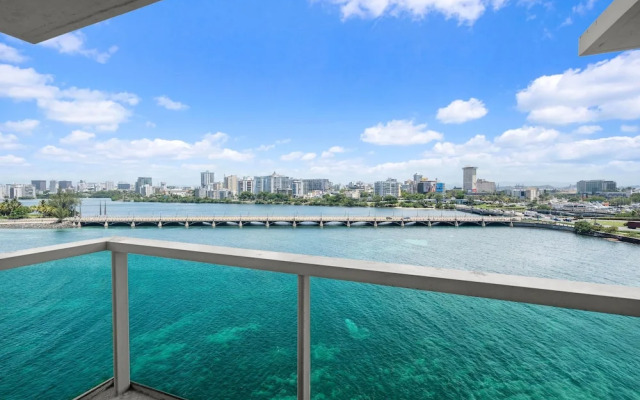 Lagoon819-bl in San Juan