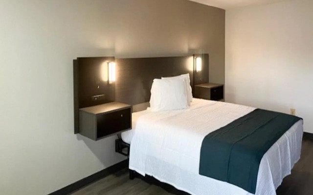 Motel 6 Sandersville, GA