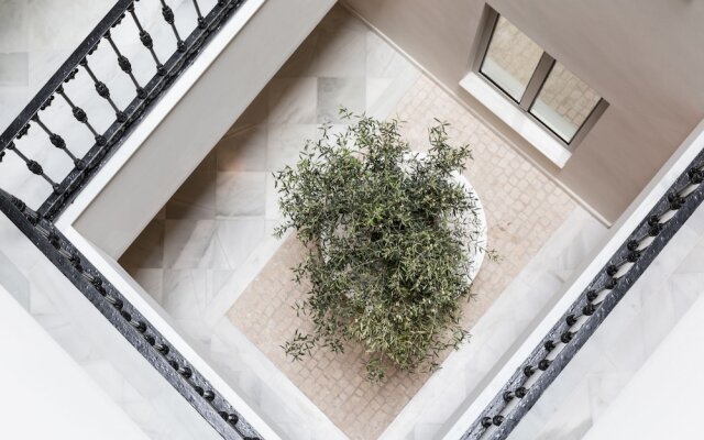 Puerta Catedral Arenal Suites