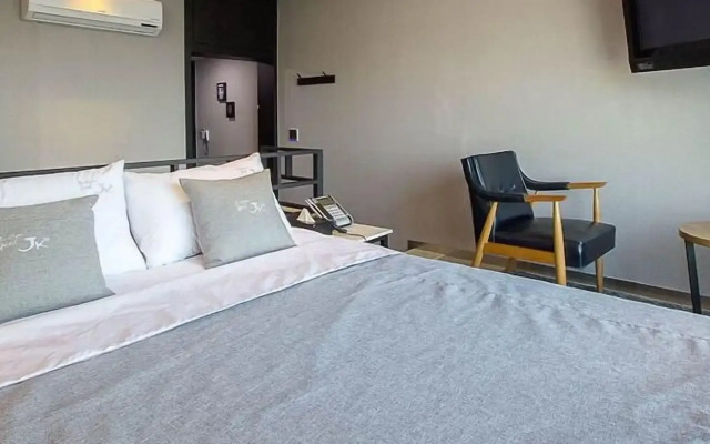 JK Hotel